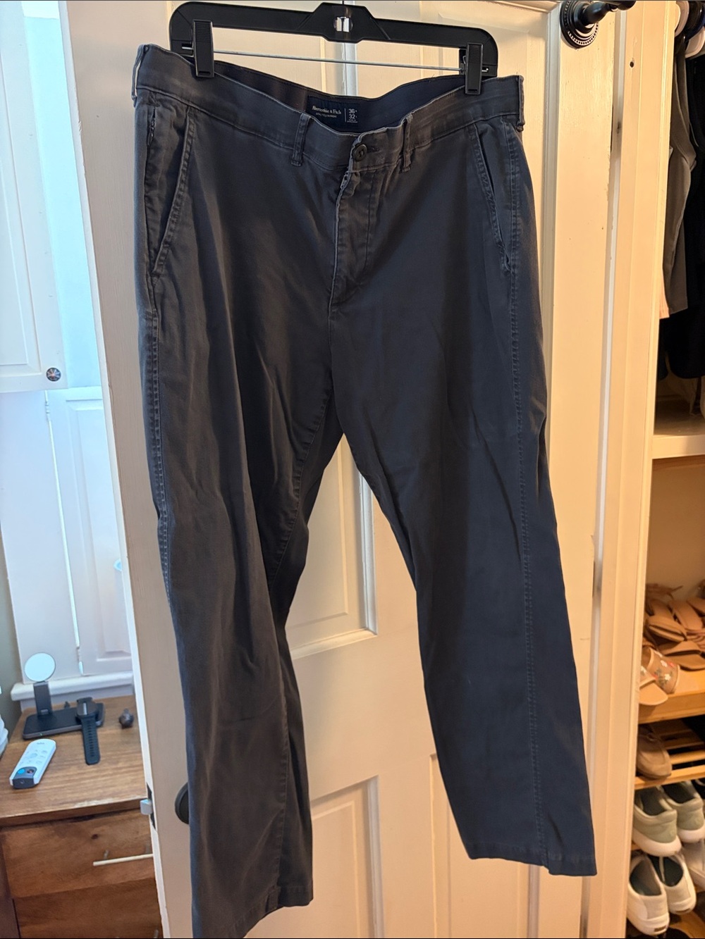 Abercrombie & Fitch Men's Dark Gray Athletic Straight Chinos